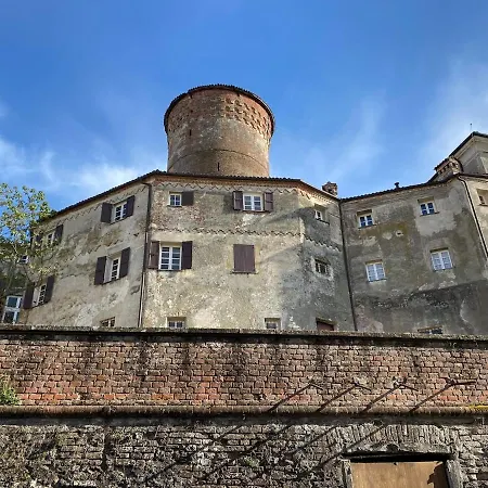 Casa Intera Tra Le Colline E Le Vigne Del Dolcetto Hébergement de vacances *